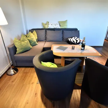 Apartment Quaint In Near Lake
